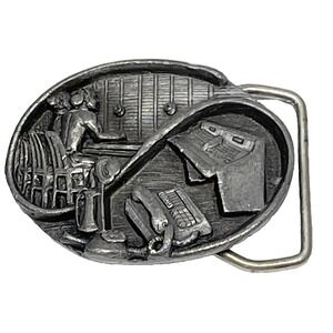 Siskiyou Buckle Co. Women of the Communications Industry Pewter Vintage 1989‎
